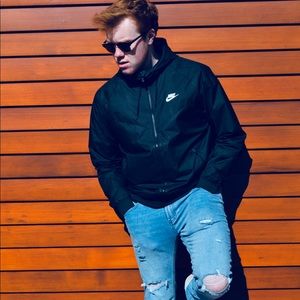 Meet your Posher, Christopher